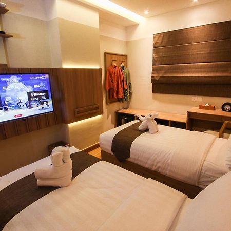 Kuretakeso Kemang Hotel Джакарта Екстер'єр фото