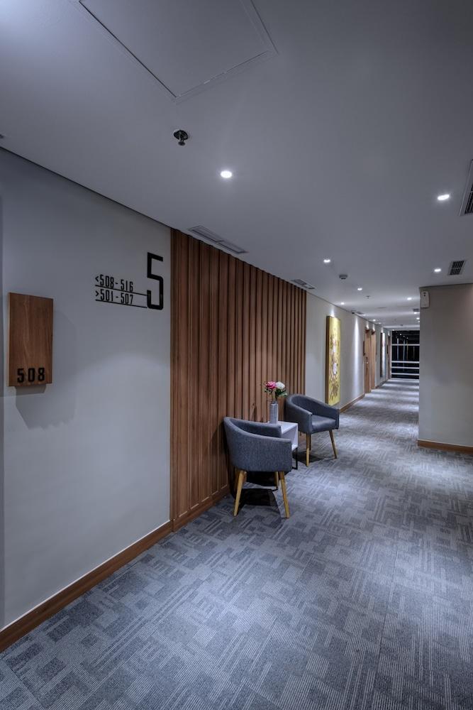 Kuretakeso Kemang Hotel Джакарта Екстер'єр фото